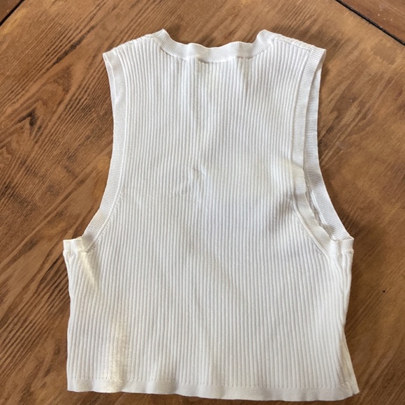 Wilfred Ribbed Cropped Tank - Picture 3 of 3
